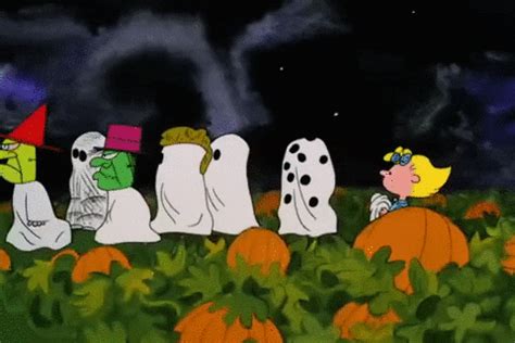 Halloween Gif By Peanuts Find Share On Giphy