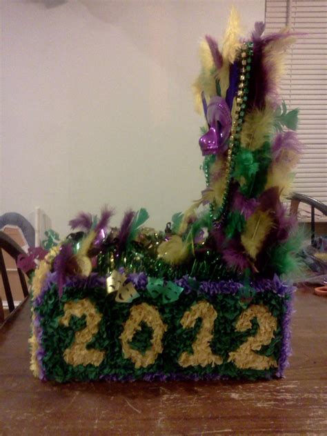 Candy, Cake, and Crafts: Mardi Gras Shoebox Float