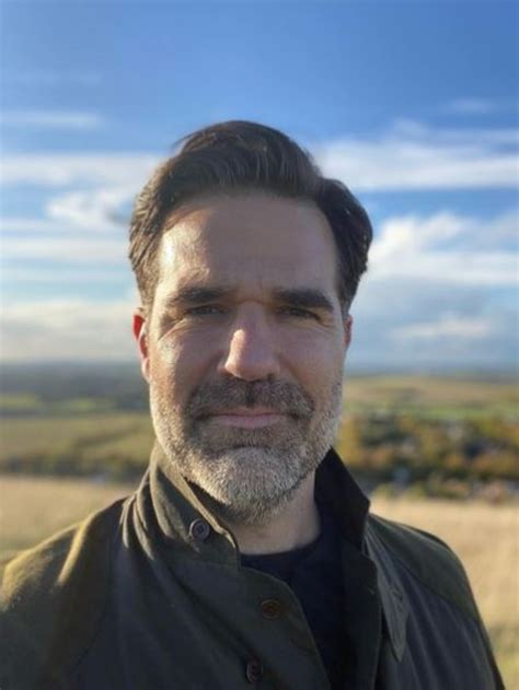 Catastrophe Star Rob Delaney Had Sex Twice During Sons Brain Surgery