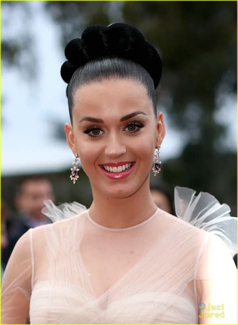 Katy Perry Grammys 2014 Red Carpet Photo 638786
