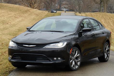 Driving The 2015 Chrysler 200 Its Better But Is It A Giant Slayer