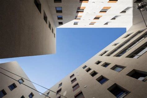 כמו כן, הרב לייטמן הוא מייסד ונשיא מכון הארי למחקר וארגון בני ברוך העולמי, העוסקים בחינוך ובחקר הקבלה. חצר לב לבונטין