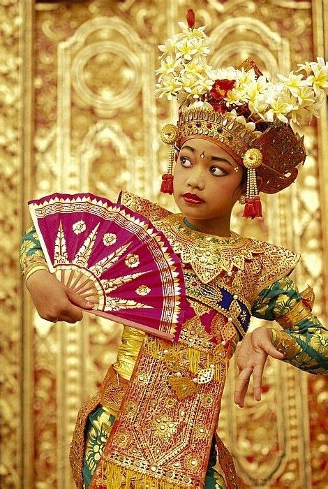 Indonesian Dancer Girl Wearing Traditional Dancers Dress Beautiful