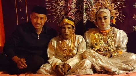 Momen Kakek 58 Tahun Nikahi Gadis 19 Tahun Di Sulsel