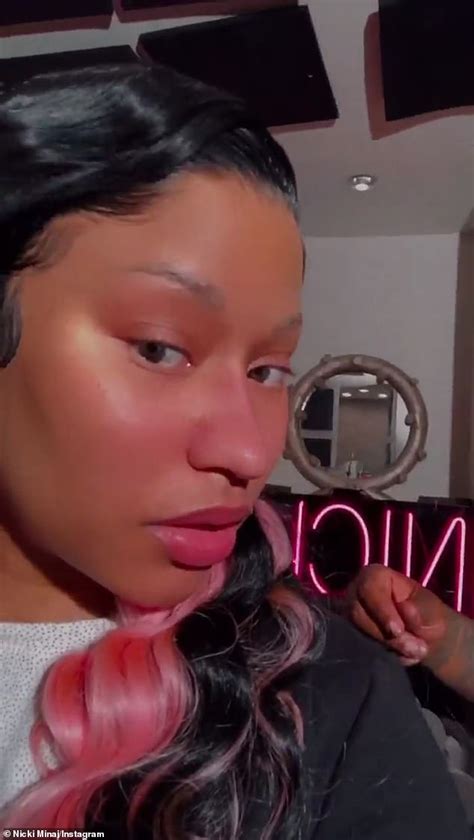 Nicki Minaj Chats All Night Labor And Painful Breastfeeding 3