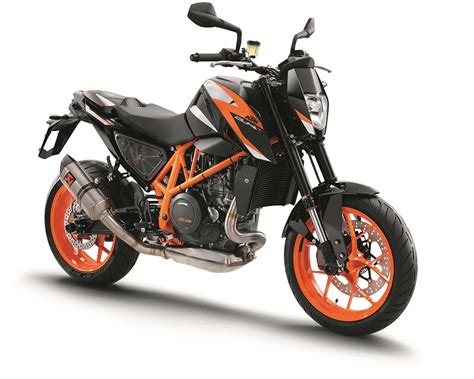 Bikesocial/reviews/bikes/ktm/690 duke r 2016 review used. KTM 690 DUKE (2016-on) Review | Speed, Specs & Prices | MCN