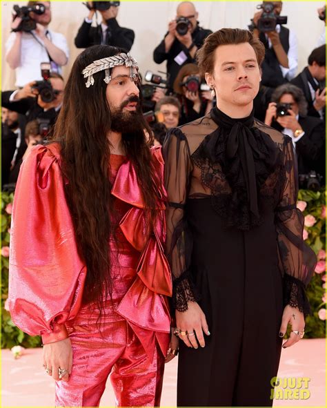Harry Styles Wears Gucci For His First Met Gala Photo 4284891