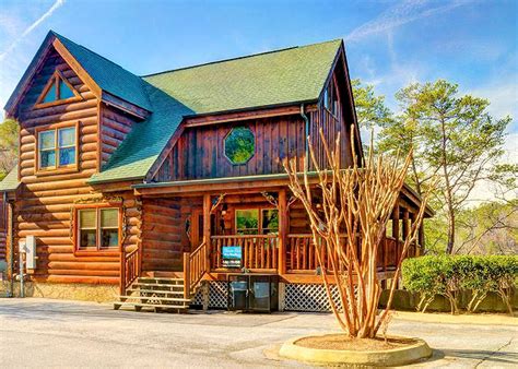 Gatlinburg is a mountain city in tennessee. Luxury Cabin with Hot Tub by Pigeon Forge, Tennessee ...