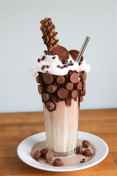 Chocolate Milkshake With Vanilla Ice Cream