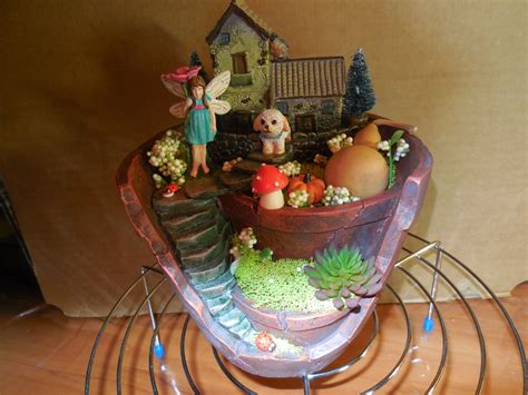 Tole Fairy Garden In A Broken Clay Pot Clay Pots Fairy Garden Clay