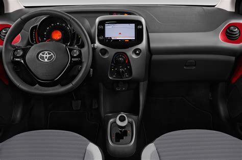 Bildergalerie Toyota Aygo Schr Gheck Baujahr Heute Autoplenum At