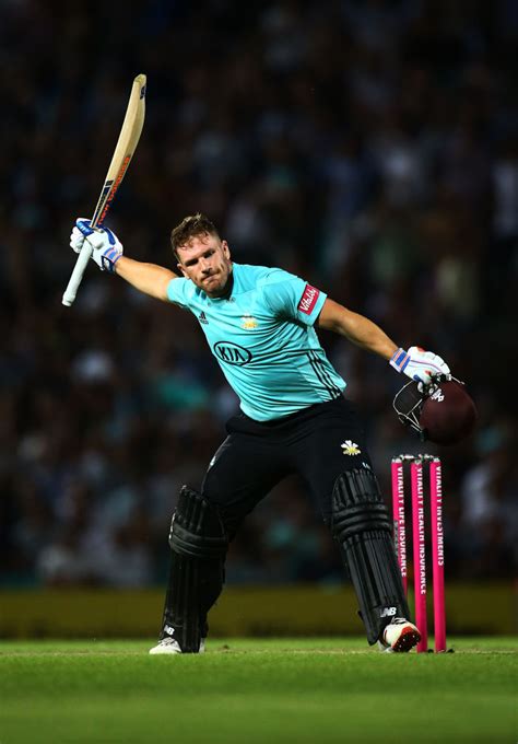 Australia's captain aaron finch staged a late show to set up victory and keep alive his side's hopes of a in blustery conditions on friday night, aaron finch smacked 26 off kyle jamieson's final over to. Aaron Finch Srh / M12: SRH vs DD- Man of the Match - Aaron ...