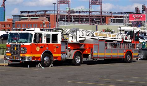 Pfd Ladder 9 Philadelphia Fire Department Ladder 9 2010 Sp Flickr