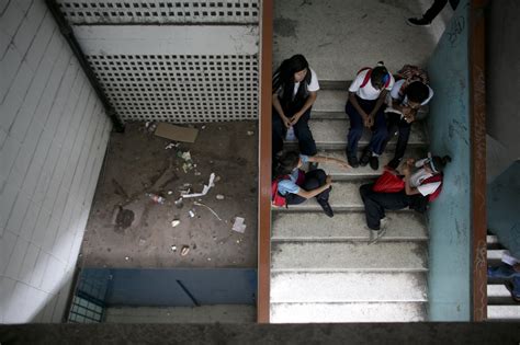 Apphotovenezuela Undone Empty Schools