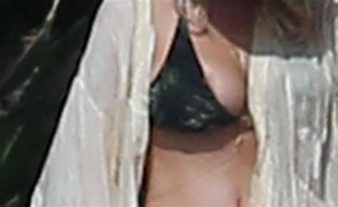Bikini Clad Jessica Simpson Suffers Nip Slip Flashes Her Crotch On