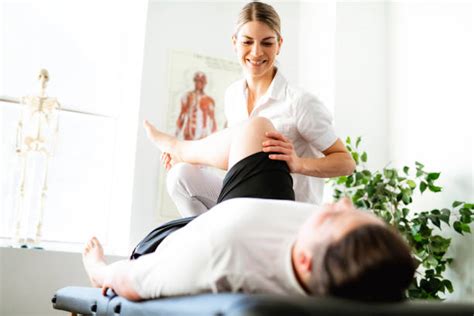 top 6 reasons to visit a chiropractor in home mobile chiropractic