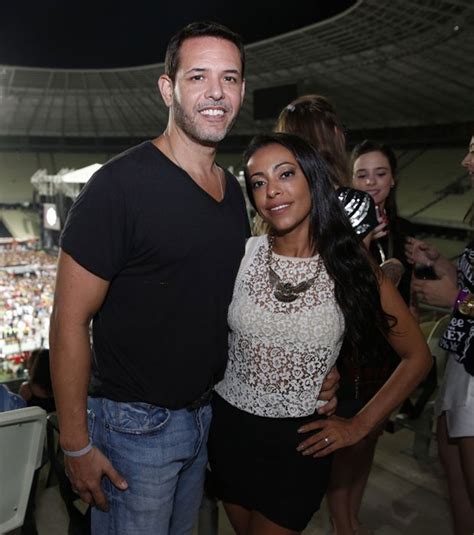 Последние твиты от samantha schmütz (@samanthaschmutz). Jonatas Faro e mais famosos assistem a Beyoncé em ...
