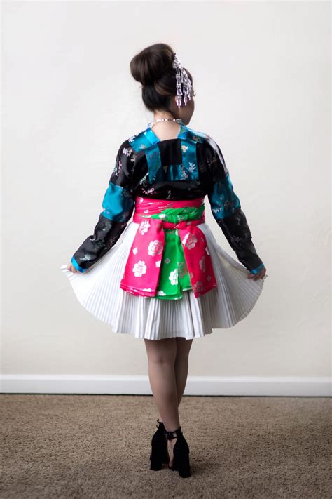 Hmong Outfit Series :: White Hmong Ha Giang | ROSES AND WINE