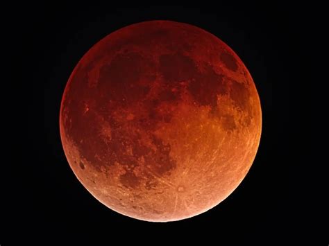 Blood Moon Total Lunar Eclipse 2022 When To See It In Pa Across