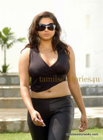 Tamil Actress Nameetha Hot Nipple Show