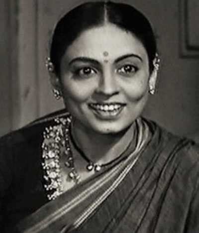 Building profile on your behalf. Meenakshi Shirodkar - One of the early Bollywood heroines ...
