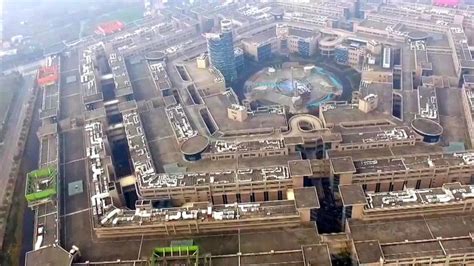 Chinas Pentagon Building Lies Empty Bbc News