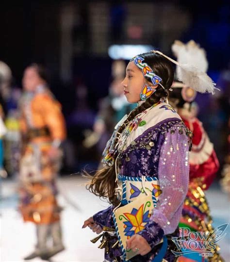 Jingle Dress Dance Native American Meaning And History Jingle Dress