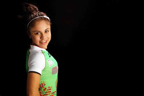 Paola Longoria Abanderada Para Juegos Centroamericanos Grupo Milenio