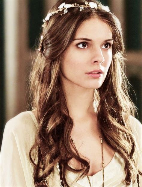 Caitlin Stasey Red Queen Characters Renaissance Hairstyles Reign Actress