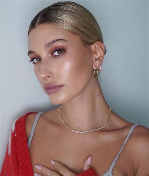 pin by 𝓐 on hailey celebrity makeup looks ethereal makeup celebrity makeup