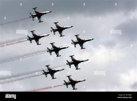 Turkish Stars Turkish Armys Aerobatic Team Perform With Their