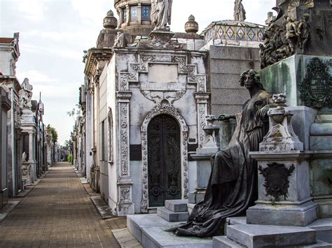 Recoleta Cemetery Buenos Aires The Worlds Most Beautiful Cemetery