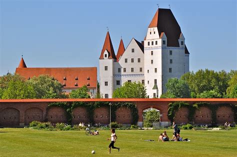 Tagesaktuell informiert mit dem newsletter der stadt ingolstadt. Neues Schloss - Ingolstadt | Neues Schloss | Robert Lesti ...