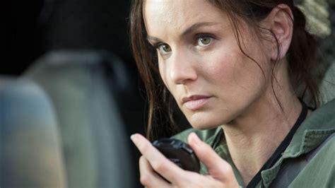Exclusive Interview With Sarah Wayne Callies Prison Break Colony The Walking Dead So