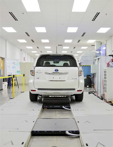 20KW wireless EV charging @ 90% efficiency and 3X rate of plug-in charging | | auto connected ...