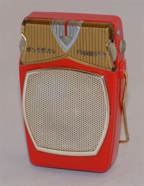 Transistor Radio Made In Japan Lunch Box Global Band Model