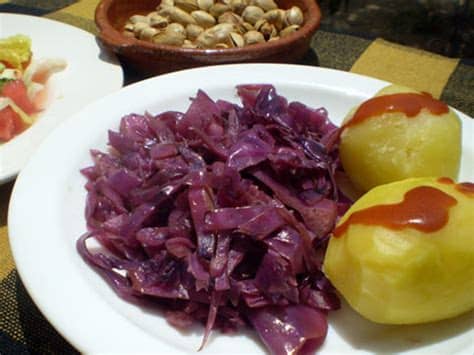 Una maravilla, es la lombarda, verdura duradera, cómoda de hacer, pero podemos añadir algo más para que se convierta en un plato de fiestas. Lombarda rehogada :: recetas veganas recetas vegetarianas ...