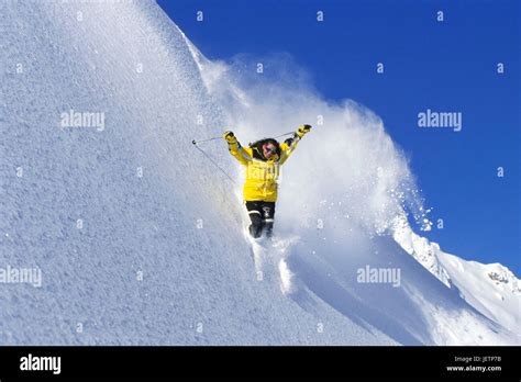 Skier In Action Skifahrerin In Aktion Stock Photo Alamy