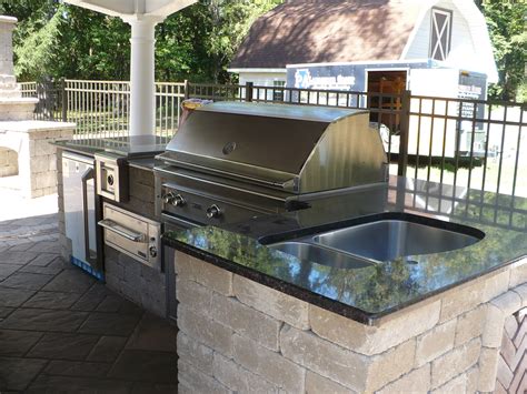 10 Outdoor Grill With Sink
