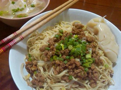 Mau buaka usaha mie ayam ? Resep Cara Membuat Mie Ayam Cina Super Lezat - Resep Mie Ayam