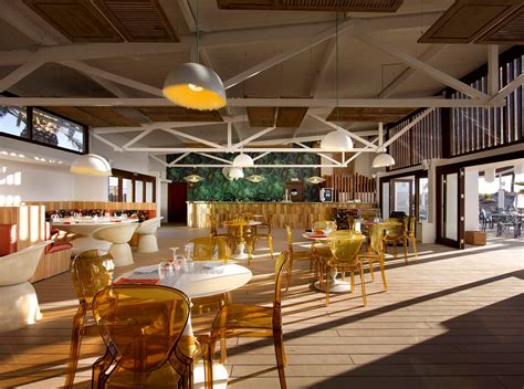 And we're in it for the song, art, tastes and the authentically hard rock touch. Introducing EasyClick at the Sky Bar, Hard Rock Café in ...