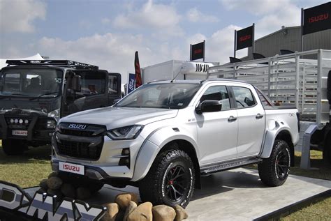 Watch Muscled Up Arctic Trucks Isuzu D Max At35 Lands At Nampo