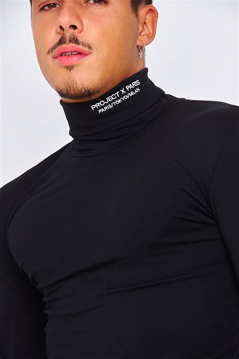 Maybe you would like to learn more about one of these? Pull col roulé noir / Project X - 2020071 - Brentiny Paris