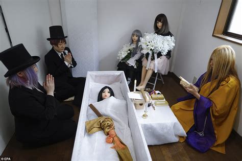 Sex Life And Death Japanese Artist Offers Funerals For Love Dolls Overseen By A Porn
