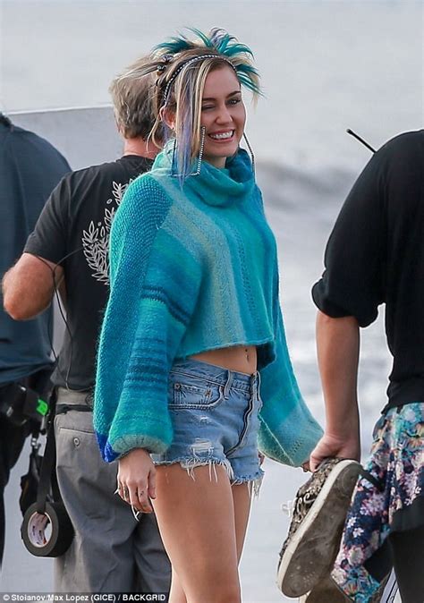Miley Cyrus Rocks Three Outfits While Filming Commercial Daily Mail