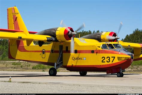 Außerdem wird die maschine als patrouillenflugzeug genutzt. Canadair CL-215-V (CL-215-1A10) - Quebec - Government ...