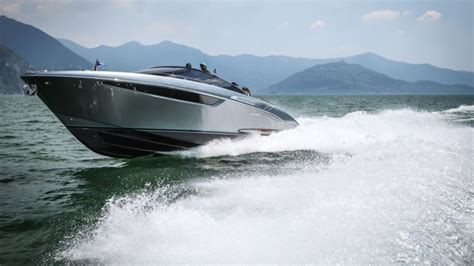Riva Rivamare The High End Speedboat That Costs More Than Sydneys
