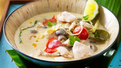 Asia-Suppe Pho Bo Tom Khaa Gai und Co