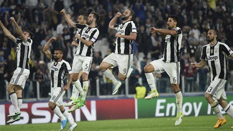 Ön elemeden katılacak ve sezonu erken açacak olan galatasaray'ın rakibi belli oldu. Beşiktaş'ın Şampiyonlar Ligi'ndeki rakipleri belli oldu | NTV
