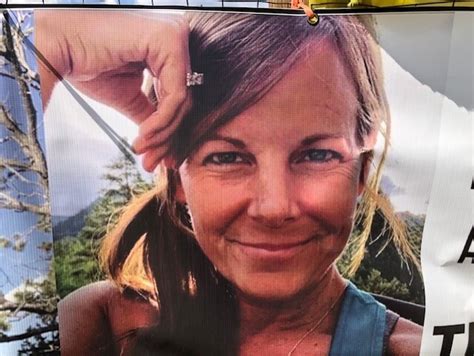 volunteers search for missing woman in chaffee county